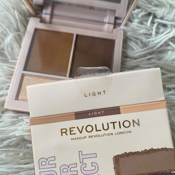 Revolution Light Contour Pallet - Picture 5 of 6